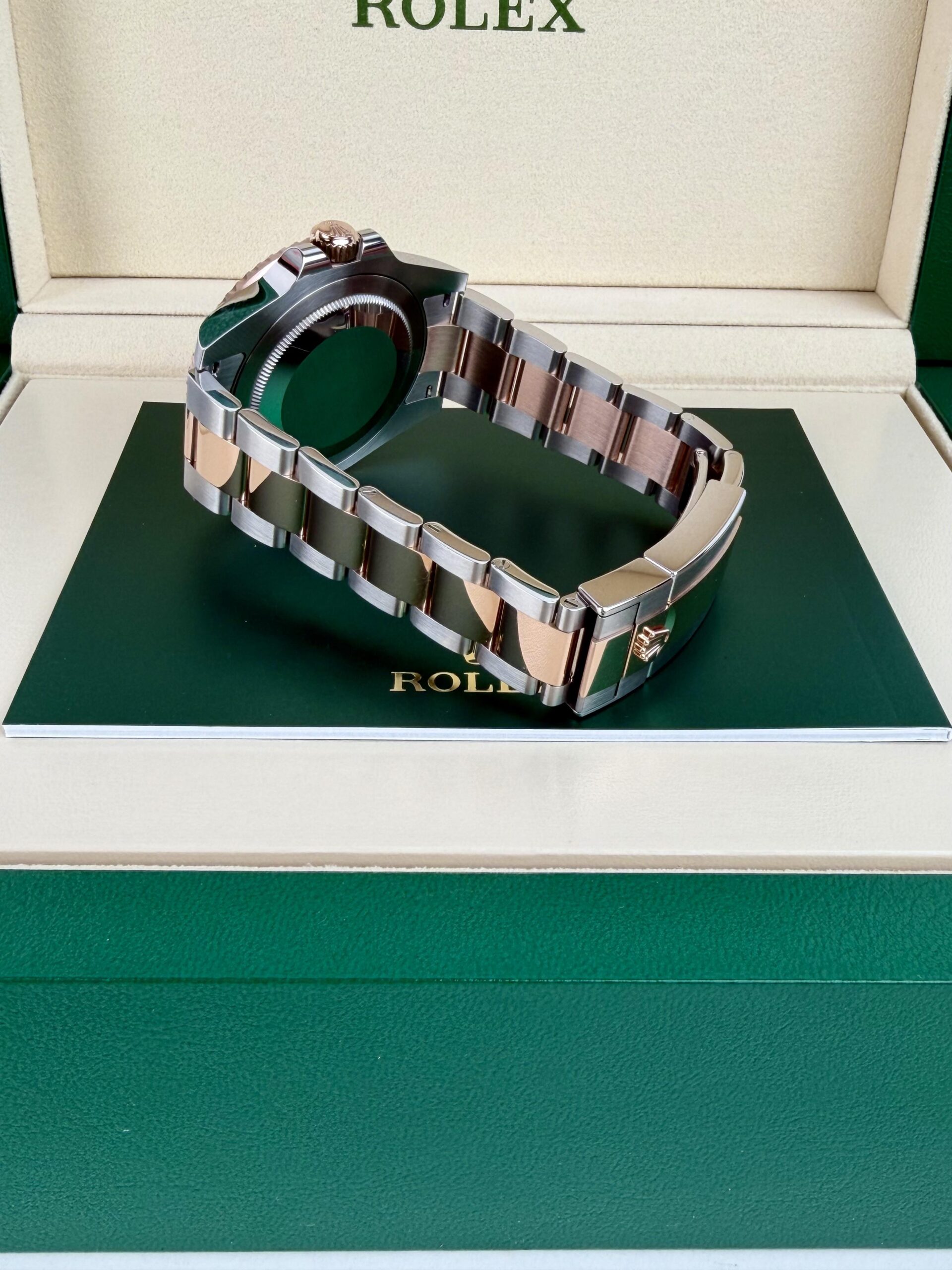 Rolex GMT-Master II 126711CHNR view 6