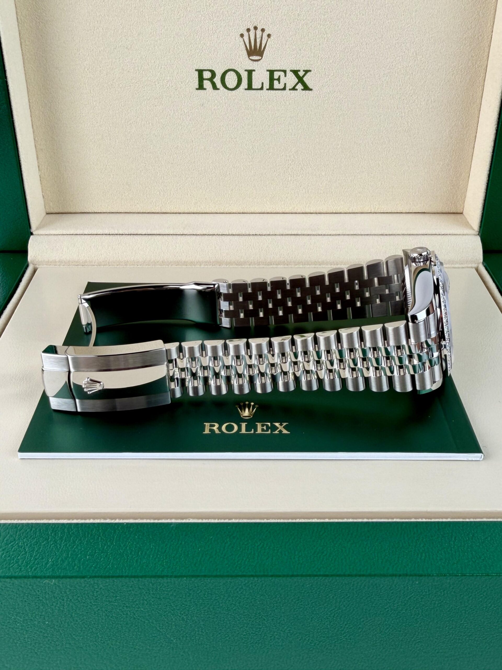 Rolex Datejust 126284RBR view 9