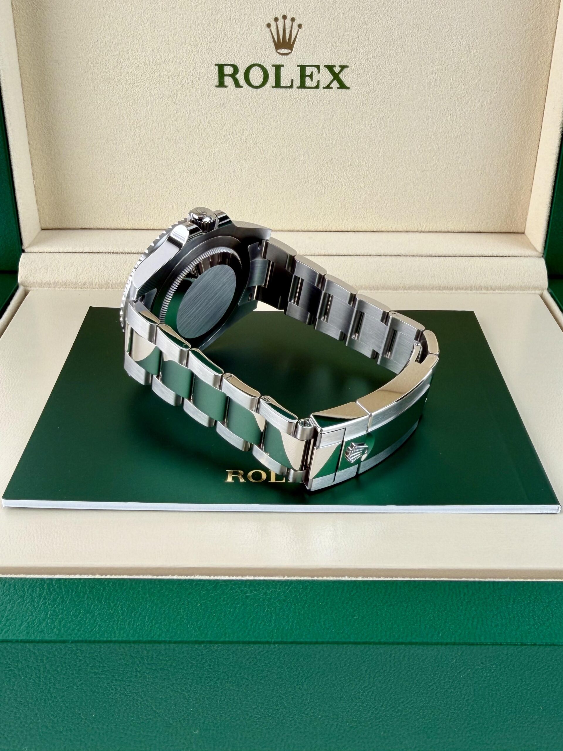 Rolex GMT-Master II 126710GRNR view 6
