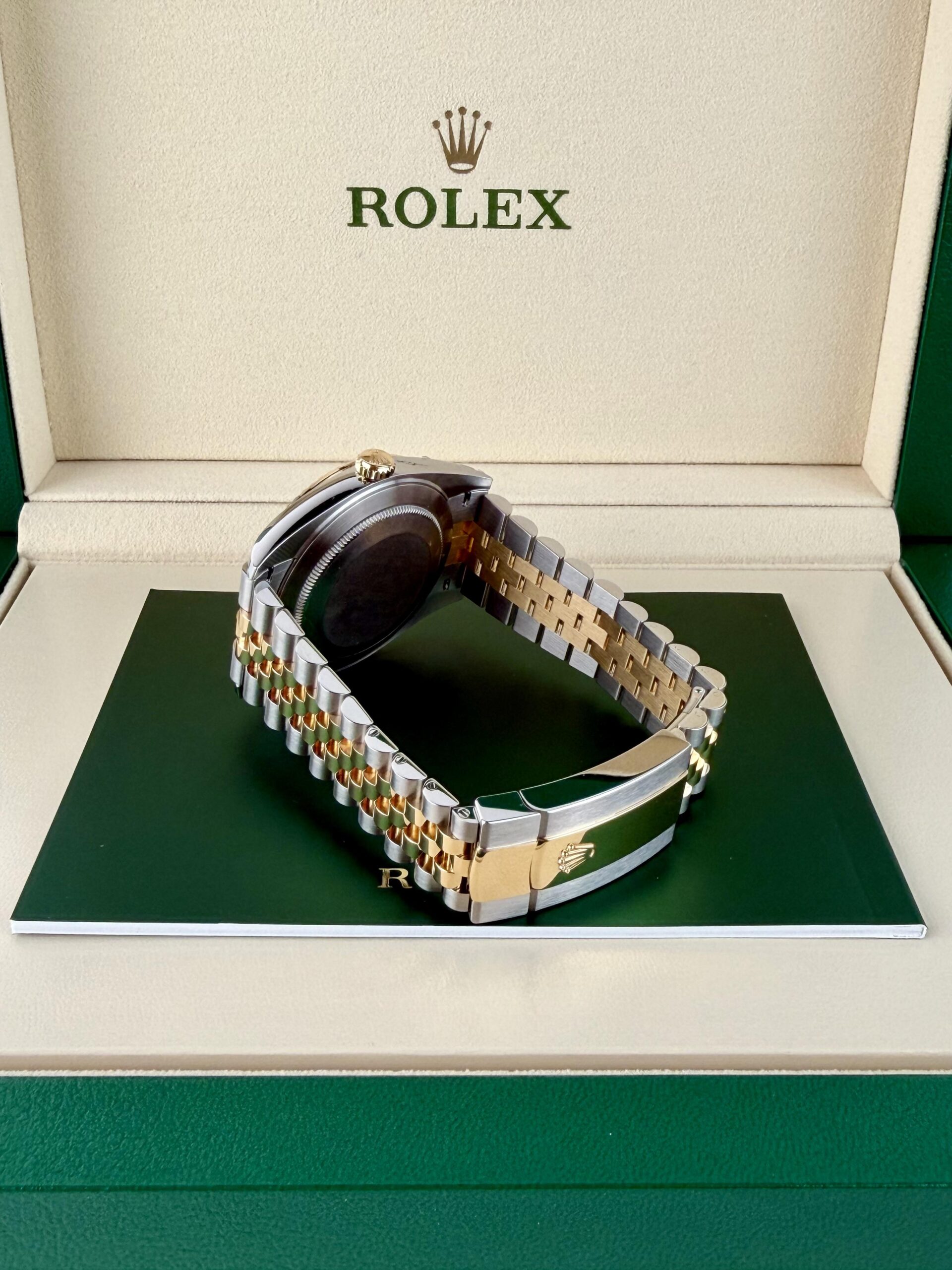 Rolex Datejust 126333 view 6