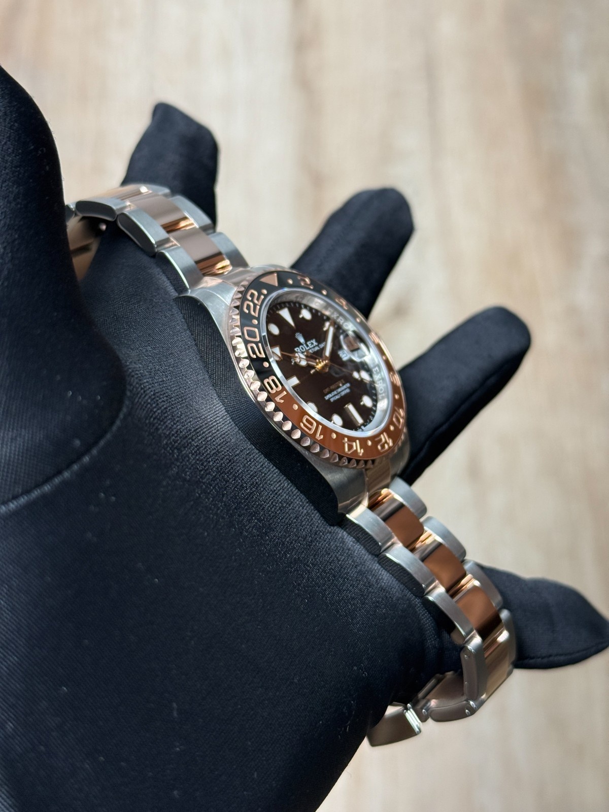 Rolex GMT-Master II 126711CHNR view 4