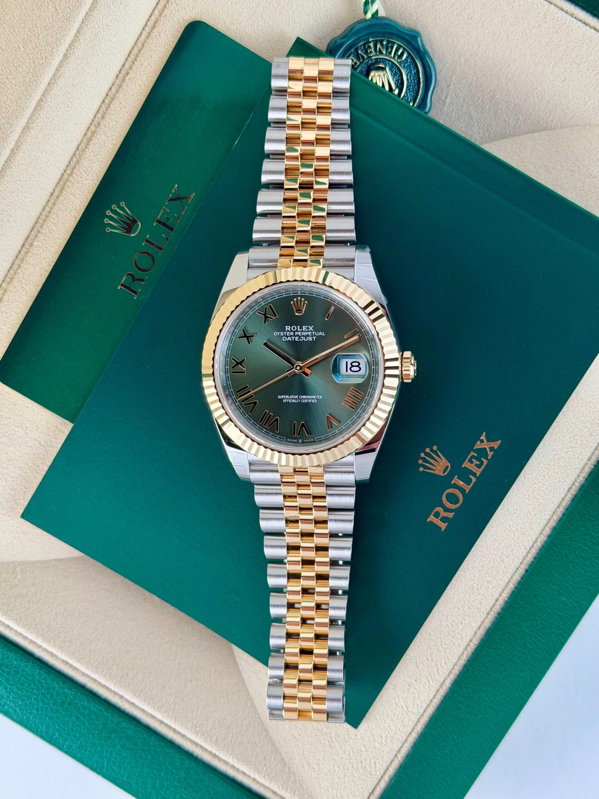 Rolex Datejust 126333 view 2