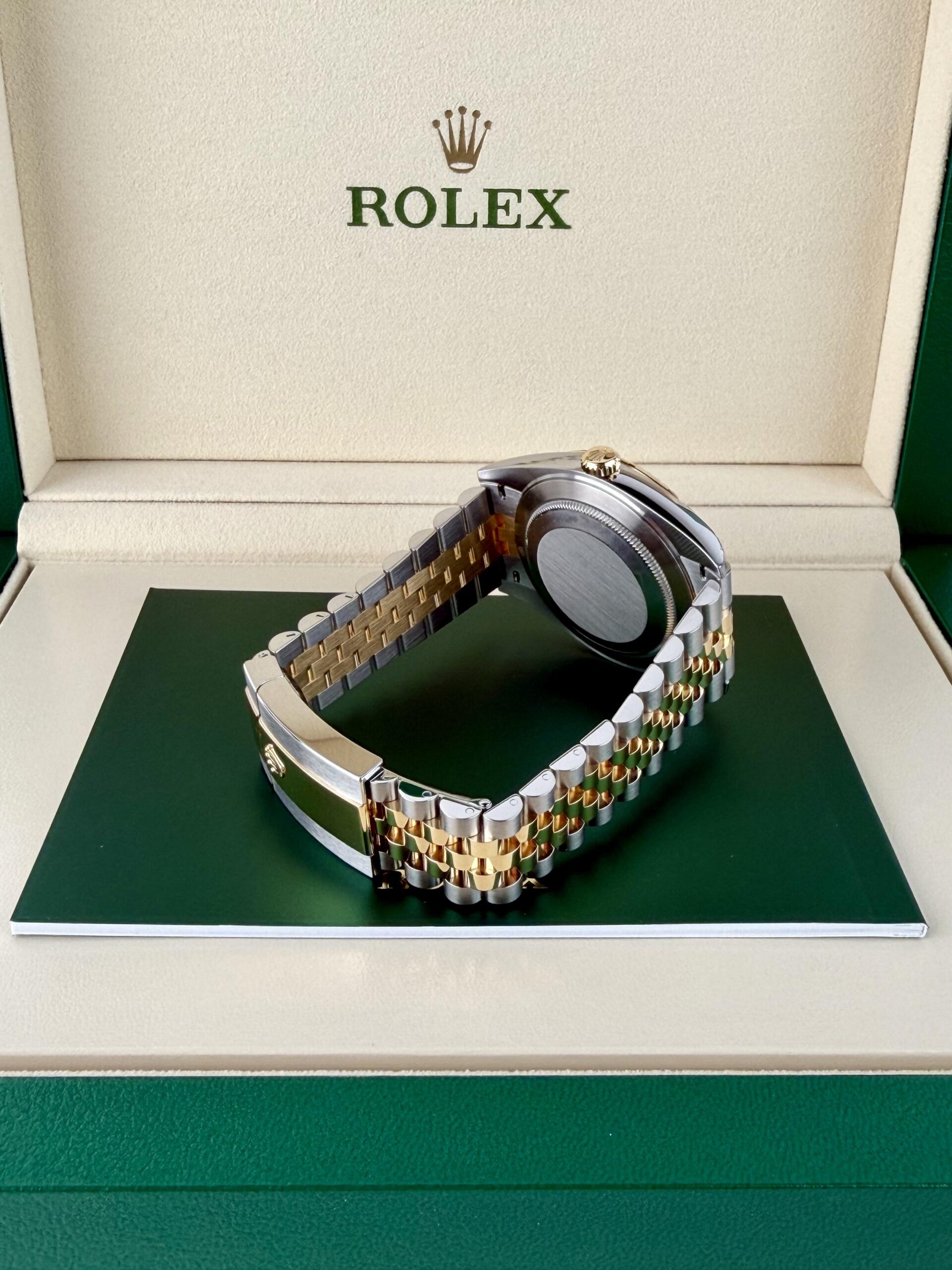 Rolex Datejust 126333 view 8