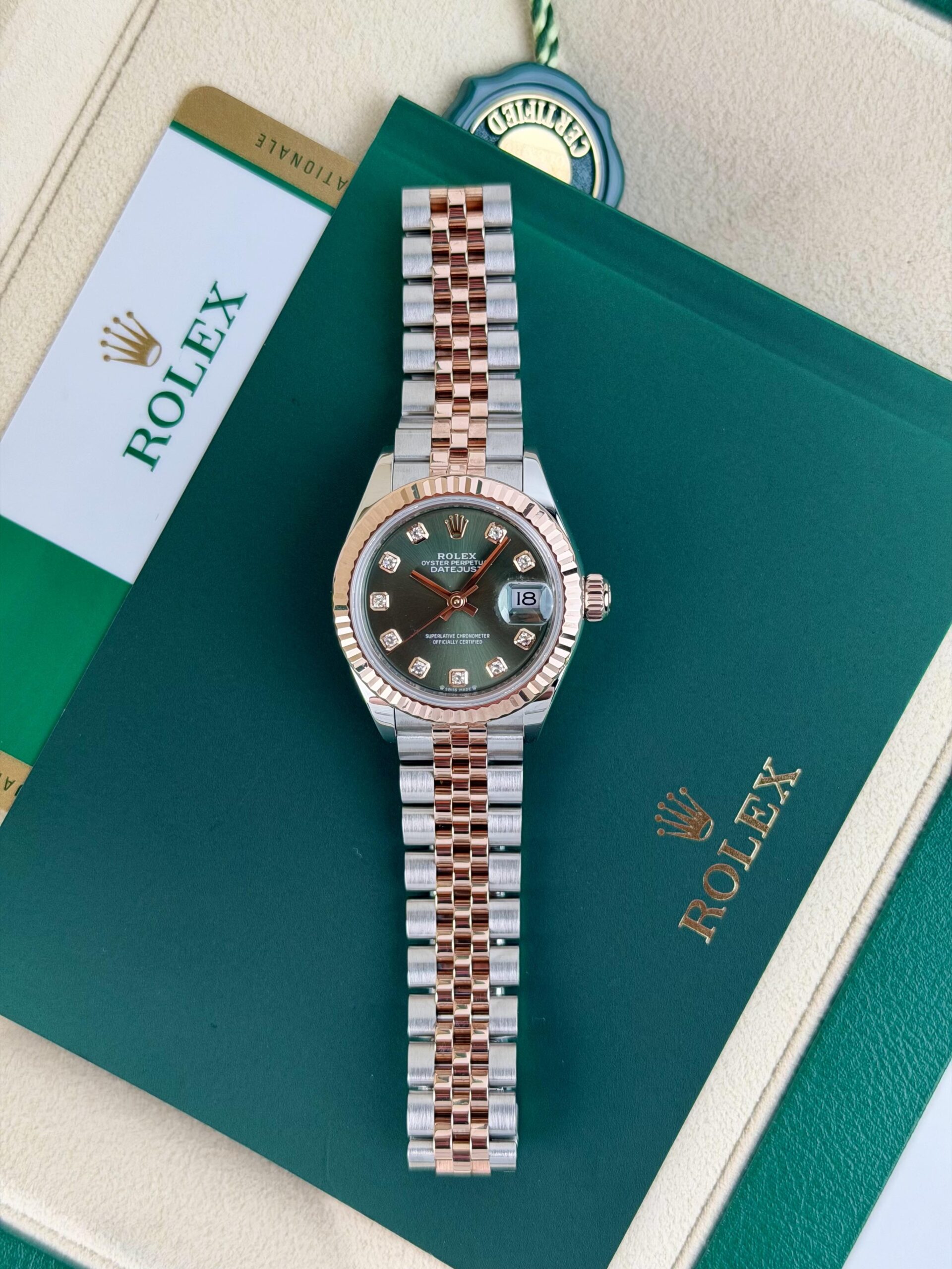 Rolex Lady-Datejust 279171 view 2