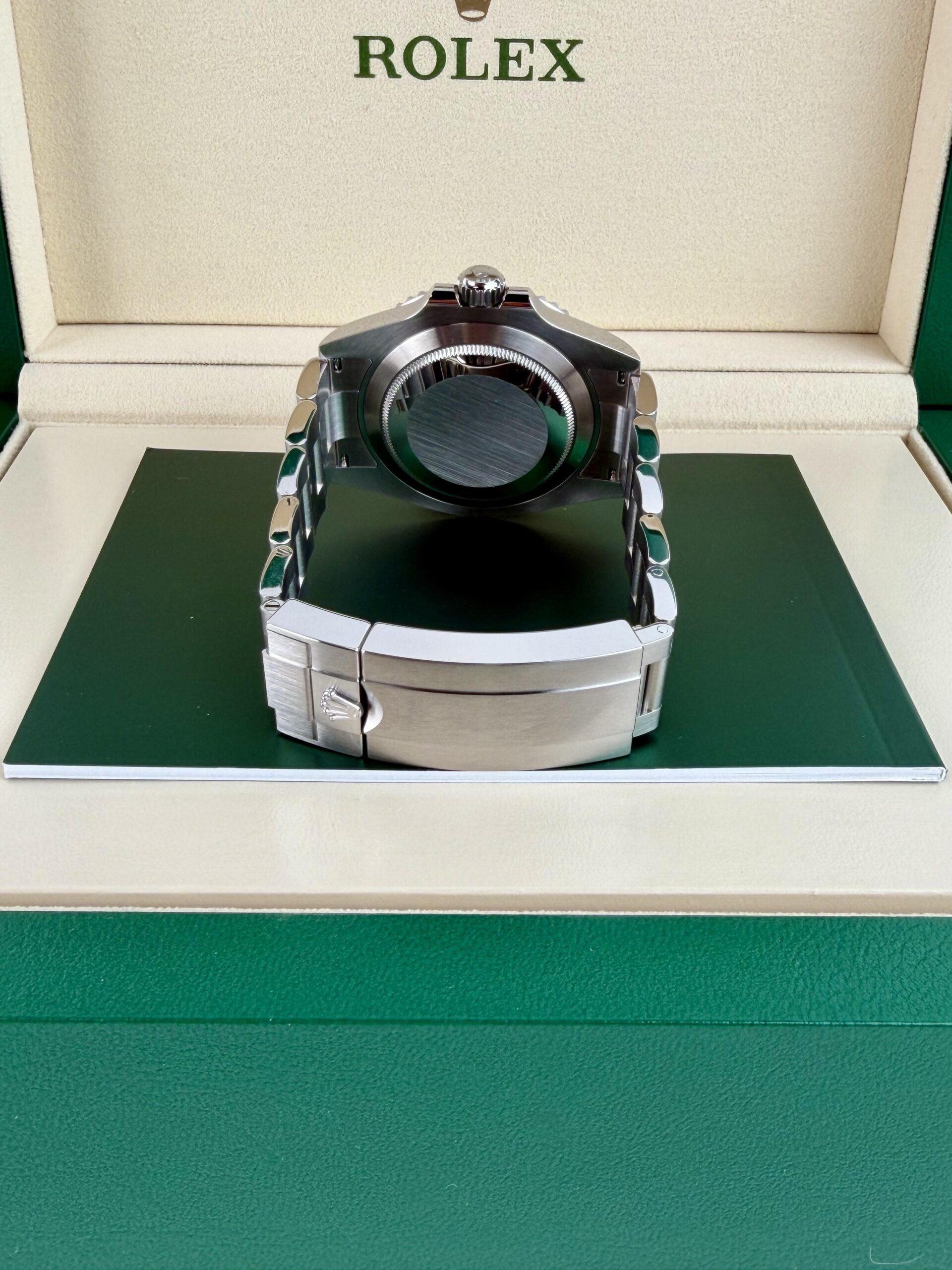 Rolex Submariner 124060 view 7