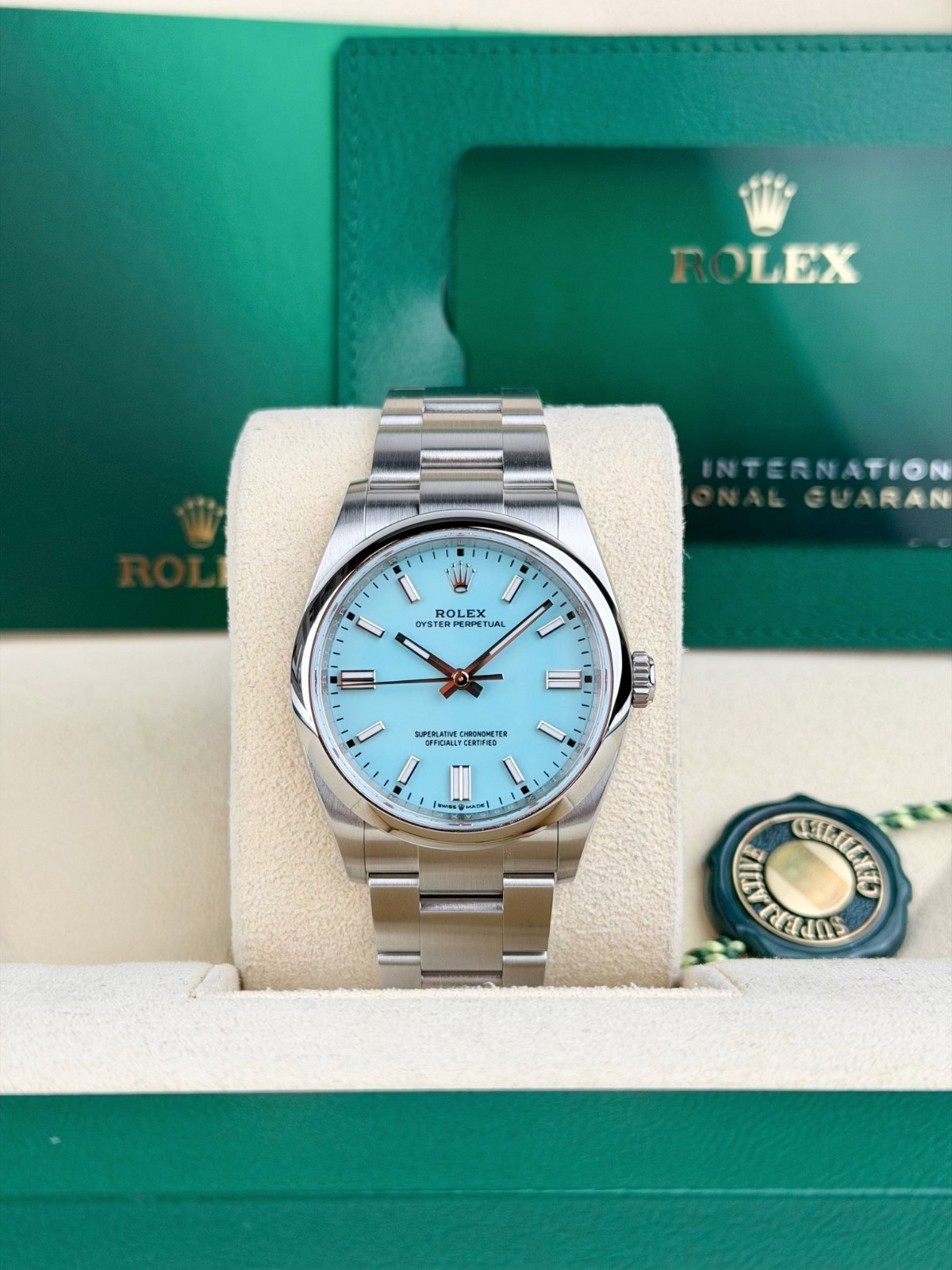 Rolex Oyster Perpetual 126000 view 3