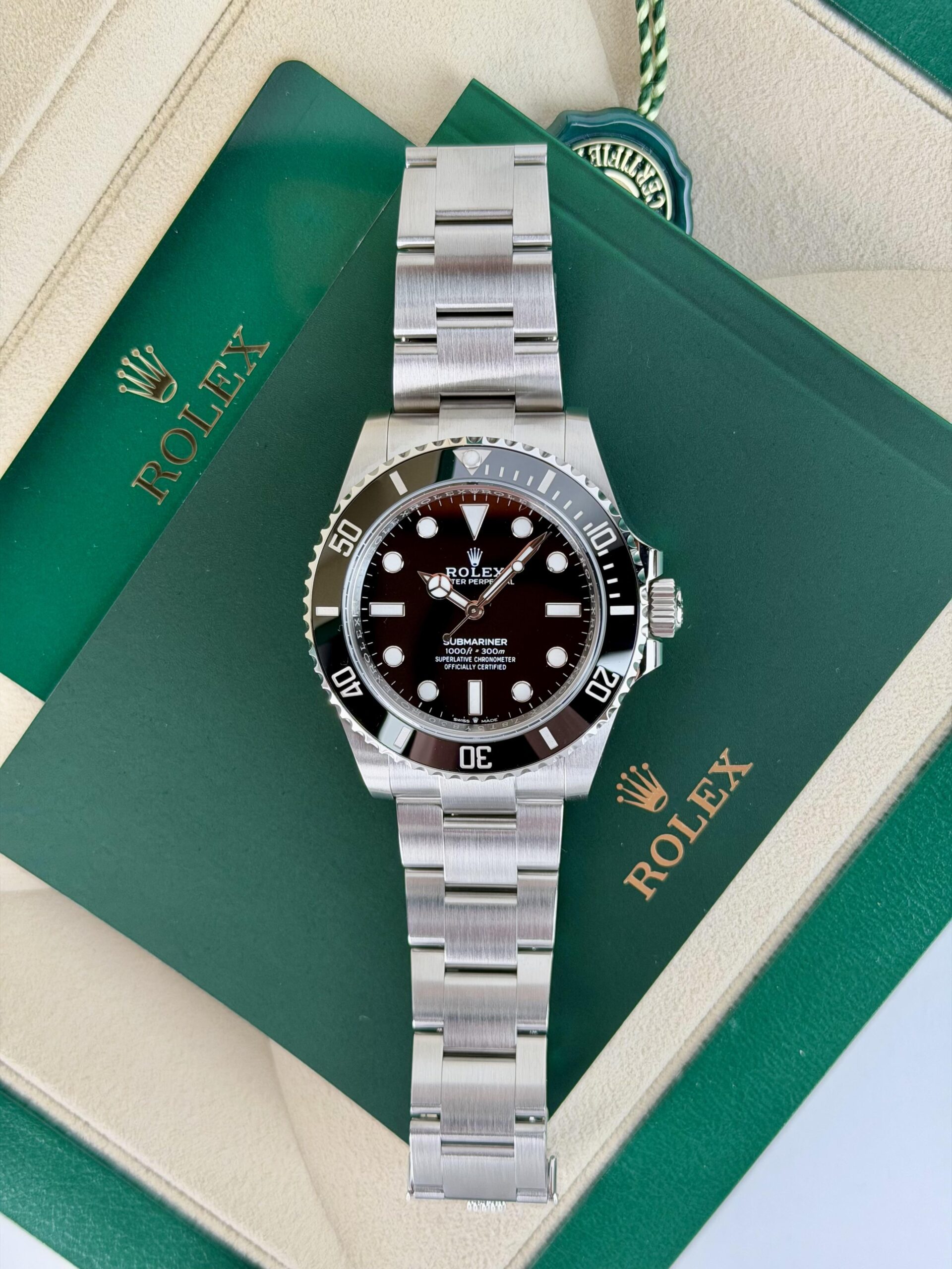 Rolex Submariner 124060 view 2
