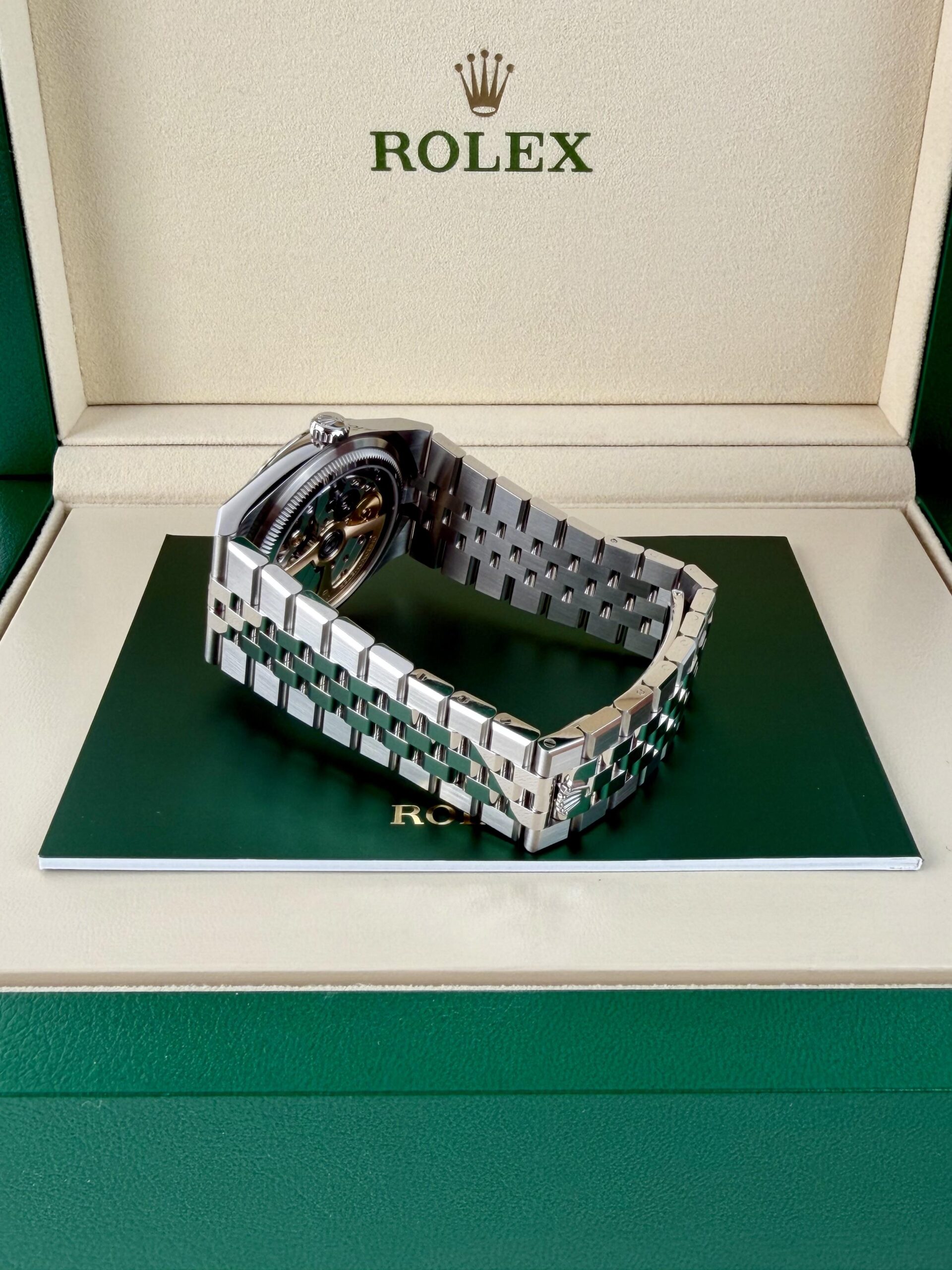 Rolex Land-Dweller 127334 view 6