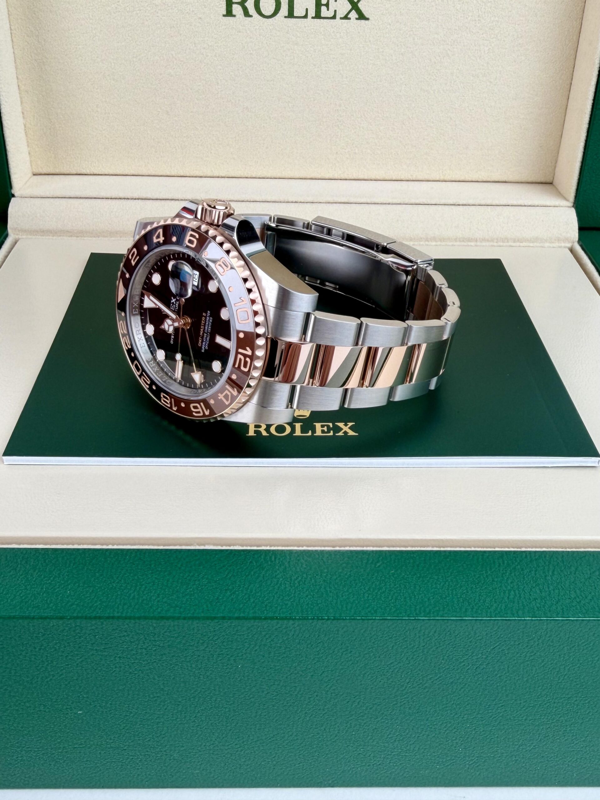 Rolex GMT-Master II 126711CHNR view 4