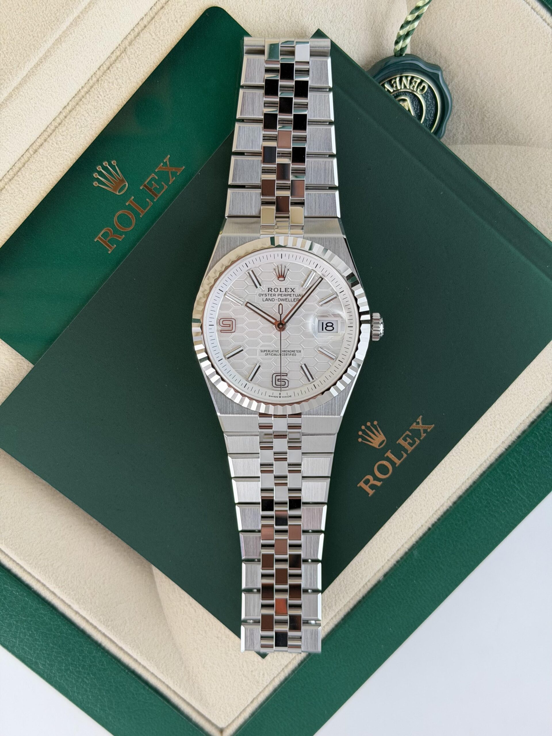 Rolex Land-Dweller 127334 view 2